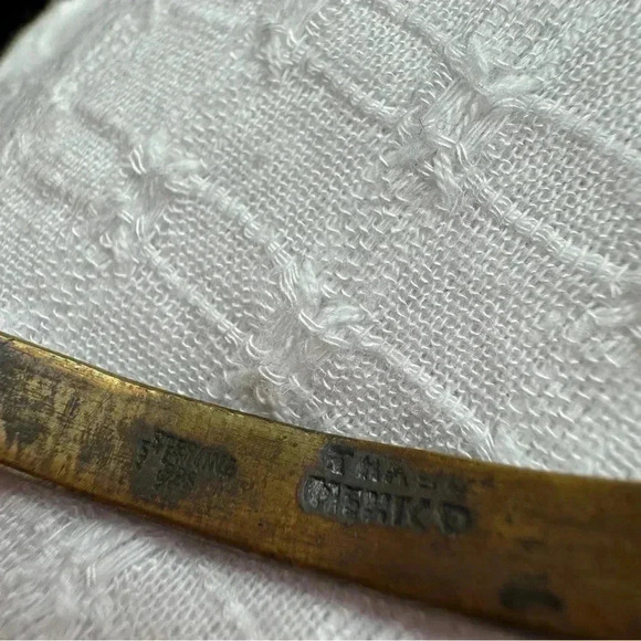 Taxco Mexico sterling silver bangle bracelet  with design - Picture 5 of 7